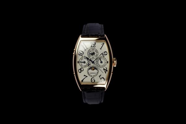 トノウ カーベックス　パーぺチュアルカレンダー 18K Dバックル付